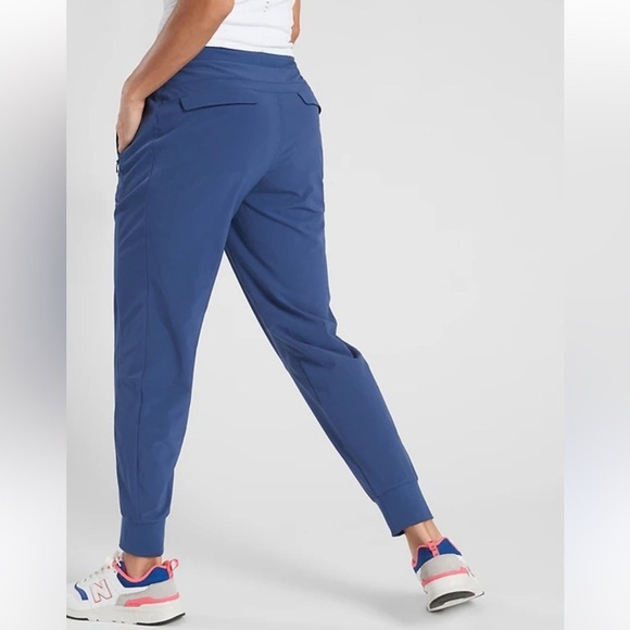 💙🩵Athleta SoHo Jogger in Blue, 8P - Picture 13 of 16